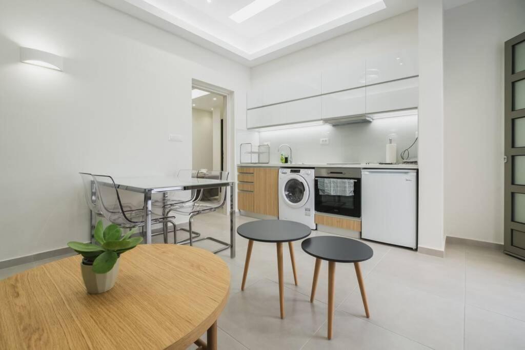 Peris 3 - Central Apt Near Old Town - Ac, Wifi Chrissi Akti Chania Exterior foto