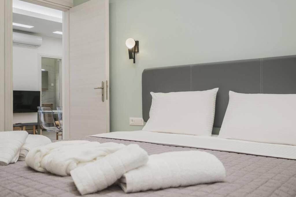 Peris 3 - Central Apt Near Old Town - Ac, Wifi Chrissi Akti Chania Exterior foto