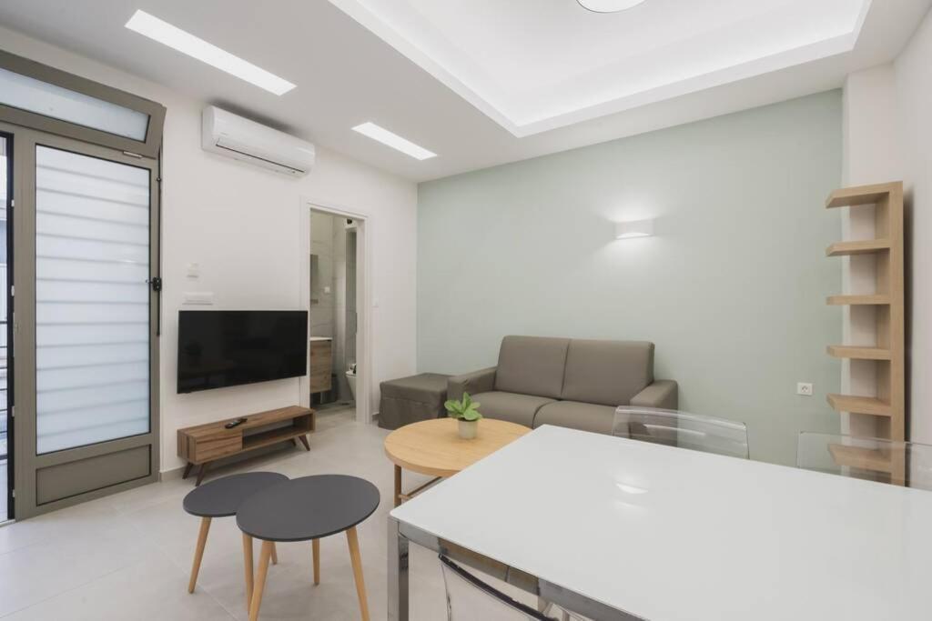 Peris 3 - Central Apt Near Old Town - Ac, Wifi Chrissi Akti Chania Exterior foto