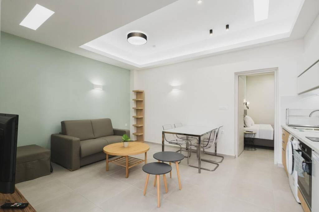 Peris 3 - Central Apt Near Old Town - Ac, Wifi Chrissi Akti Chania Exterior foto